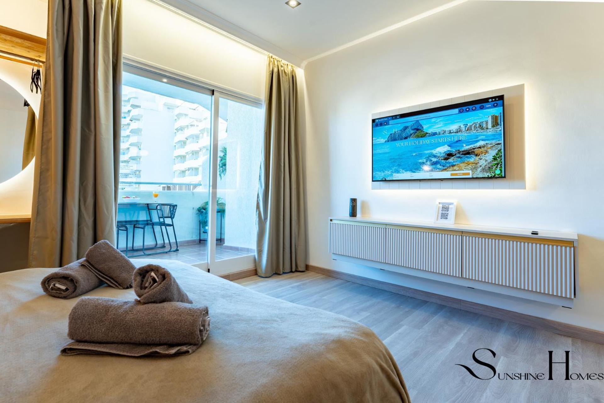 Seaview Beachfront Studio With Aqua Park & Balcony Benalmádena Exterior foto
