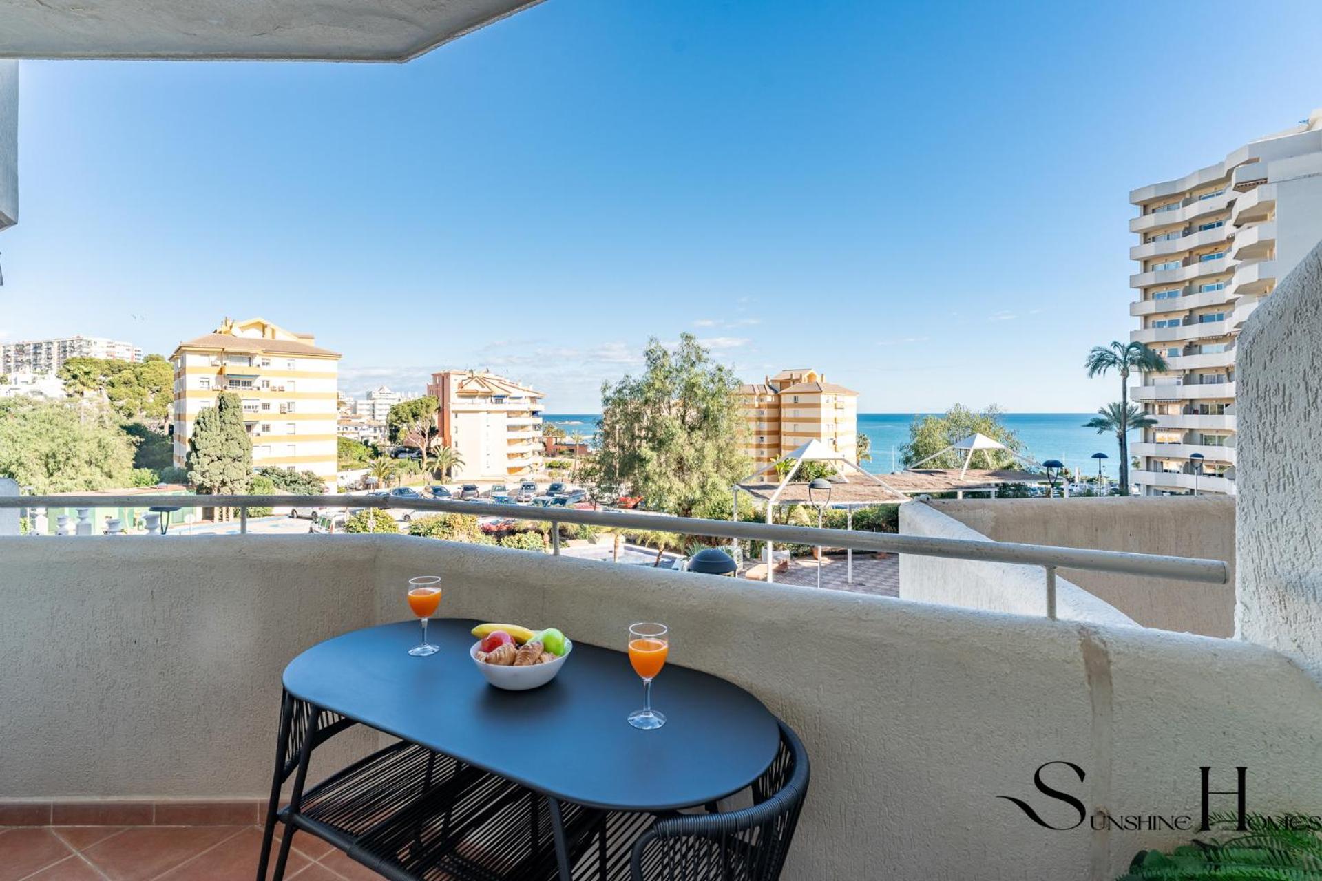 Seaview Beachfront Studio With Aqua Park & Balcony Benalmádena Exterior foto