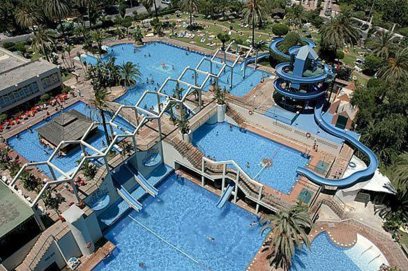 Seaview Beachfront Studio With Aqua Park & Balcony Benalmádena Exterior foto